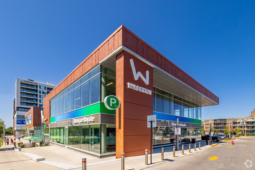 2615-2865 Ave Van Horne, Montréal, QC à louer - Photo du bâtiment - Image 2 de 19