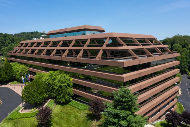 Plus de détails pour 120 White Plains Rd, Tarrytown, NY - Coworking à louer