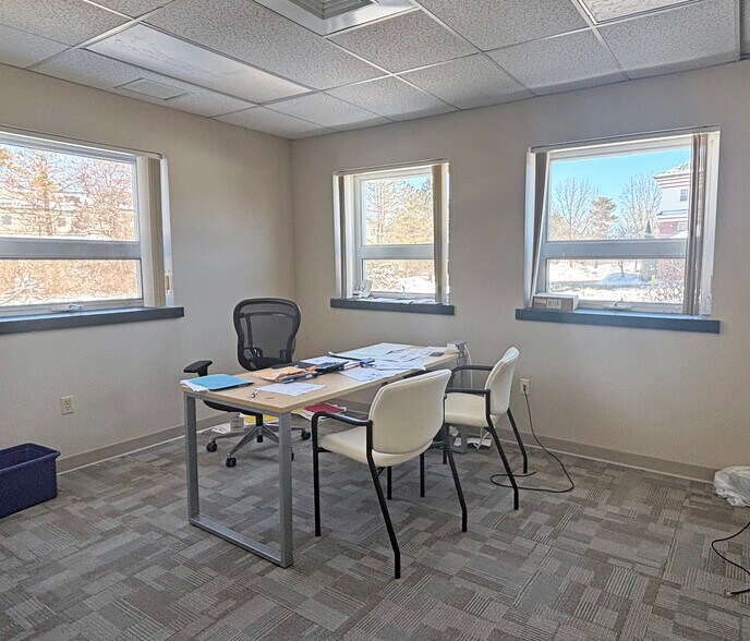 30 International Dr, Portsmouth, NH à louer - Photo du bâtiment - Image 2 de 4