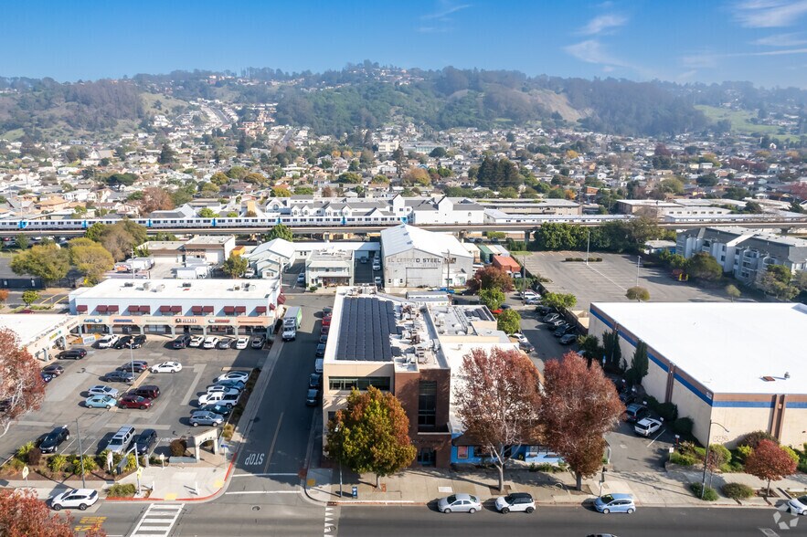 11090 San Pablo Ave, El Cerrito, CA à louer - Aérien - Image 2 de 5