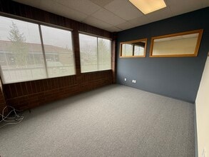 4720 200th St SW, Lynnwood, WA for sale Interior Photo- Image 2 of 10