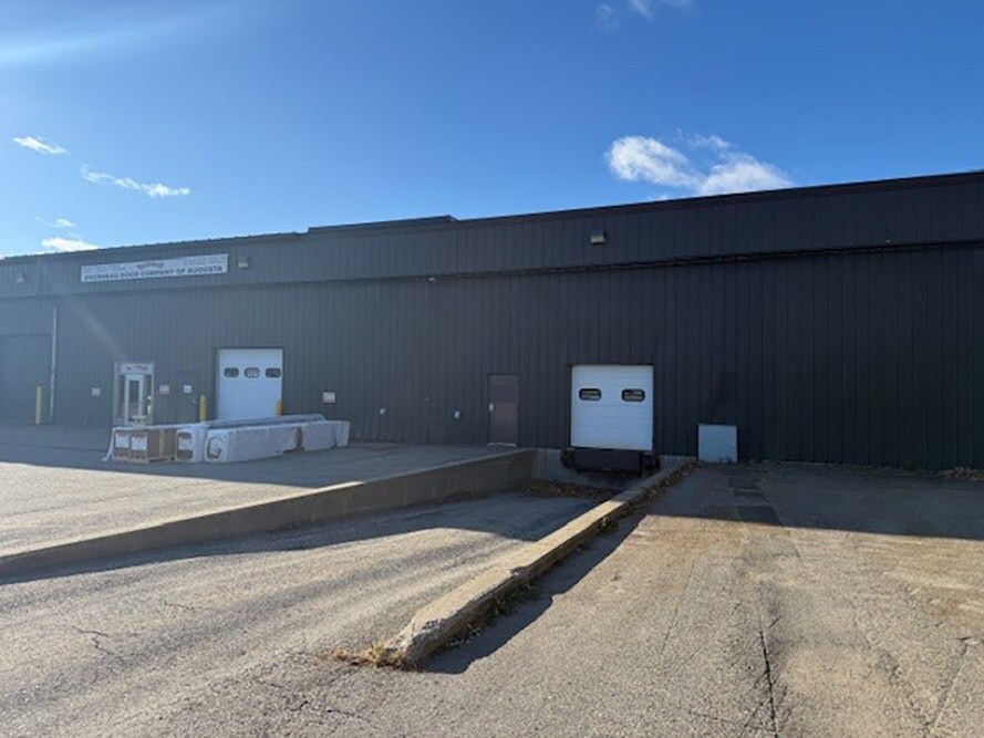 36 Anthony Ave, Augusta, ME à louer Photo intérieure- Image 1 de 3