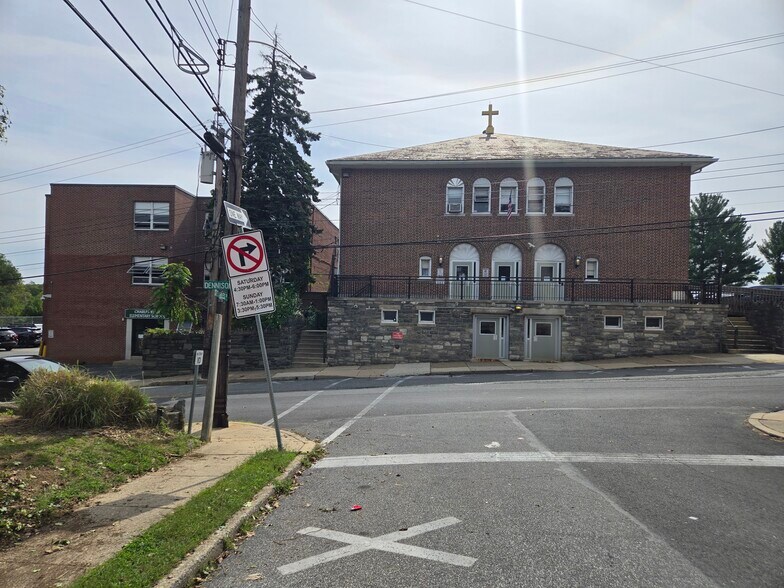 3400 Dennison Ave, Drexel Hill, PA à louer - Photo du bâtiment - Image 3 de 5