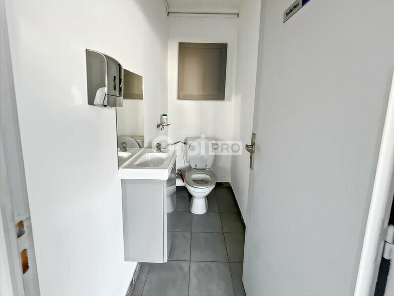 Bureau dans Aubagne à louer - Photo intérieure - Image 2 de 5