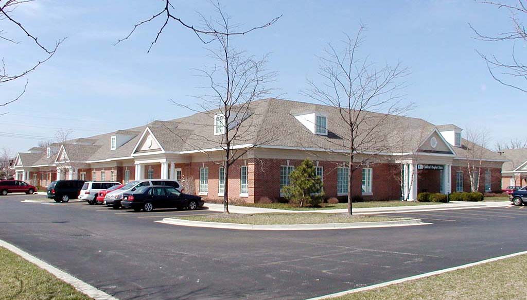 310 S Greenleaf Ave, Gurnee, IL for lease Primary Photo- Image 1 of 5