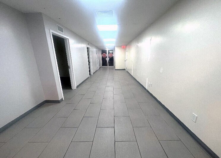 1970 Adam Clayton Powell Jr Blvd, New York, NY à vendre - Photo intérieure - Image 3 de 34