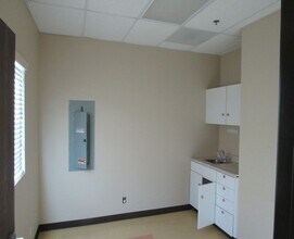 9723 Sierra Vista Rd, Phelan, CA à louer Photo intérieure- Image 2 de 5