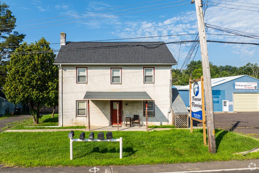 3003 Main St, Green Lane, PA à louer - Photo du bâtiment - Image 2 de 5