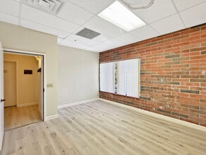 885 Oak Grove Ave, Menlo Park, CA for lease Interior Photo- Image 2 of 4