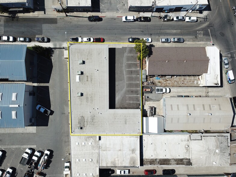 880 Hurlingame Ave, Redwood City, CA for lease - Building Photo - Image 3 of 22