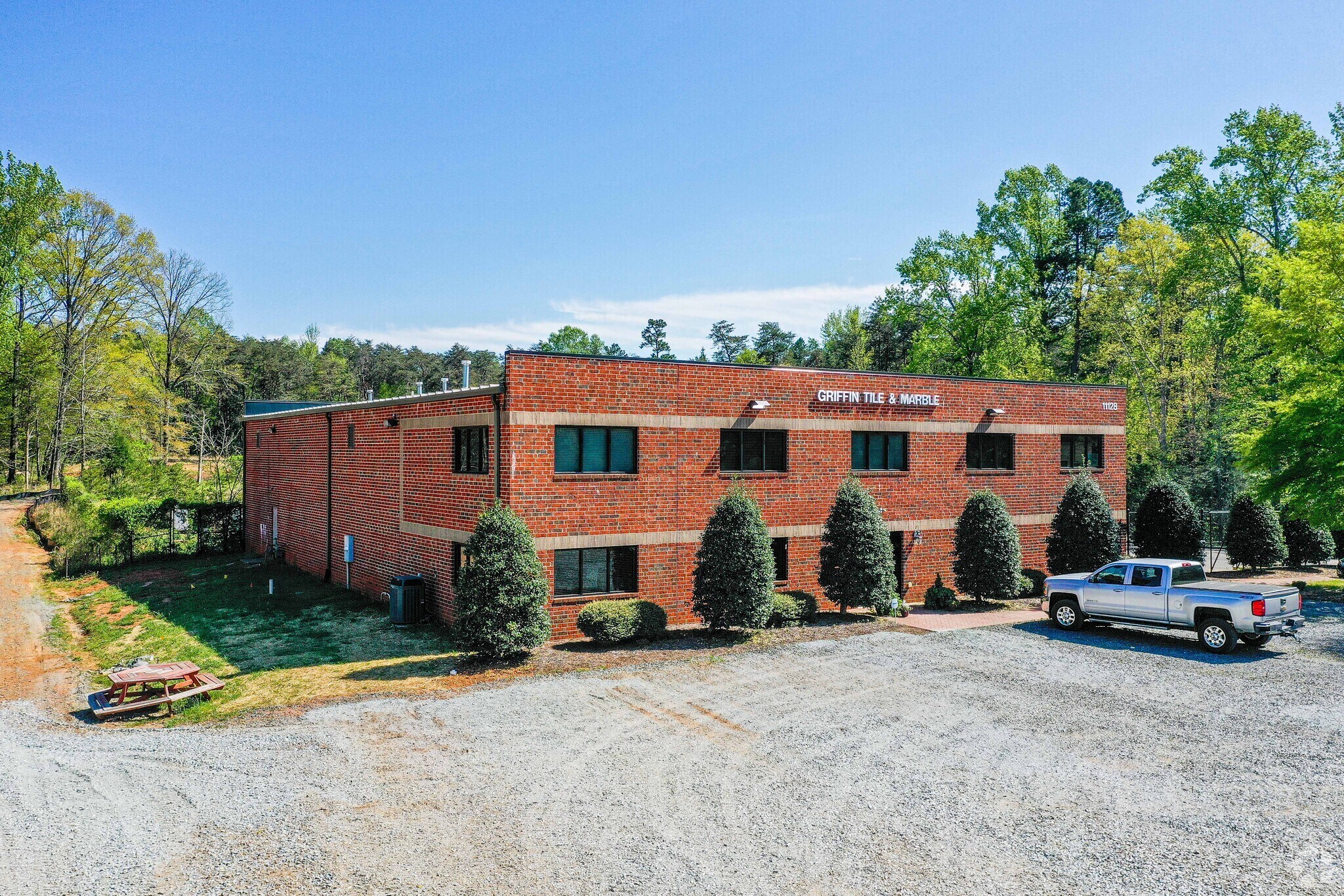 11128 Business Ln, Charlotte, NC for lease Primary Photo- Image 1 of 13