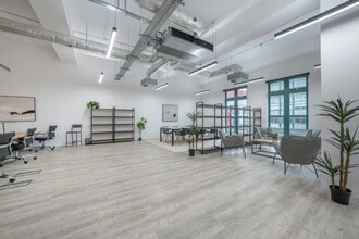 112-124 Camden High St, Londres à louer Photo intérieure- Image 2 de 5