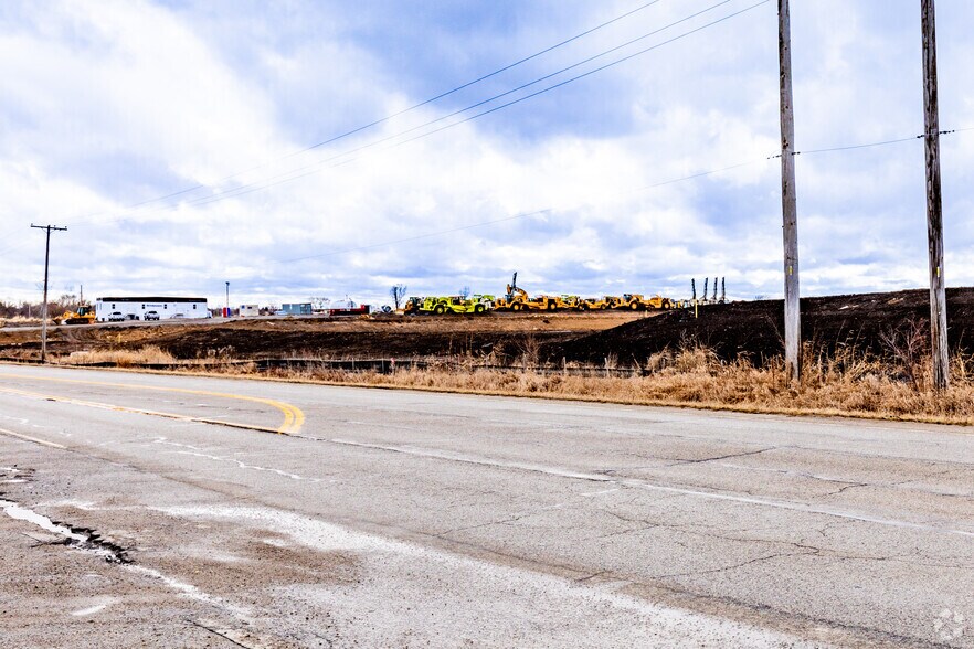 W 167th Street & S Clare Rd, New Century, KS for lease - Building Photo - Image 3 of 6