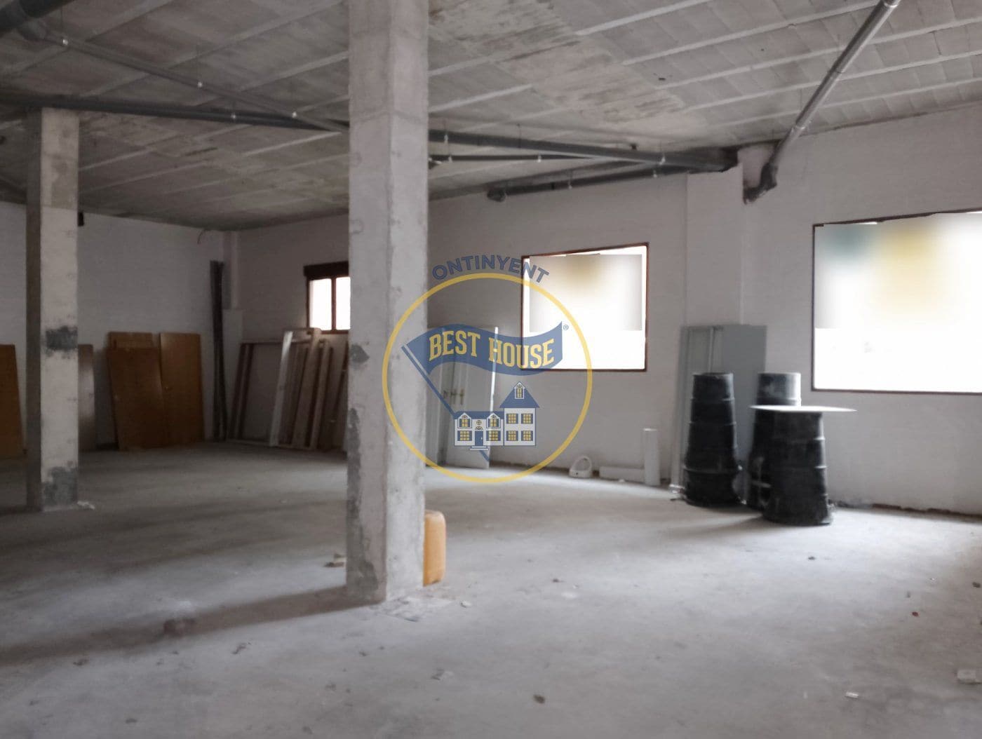 Retail in València for sale Building Photo- Image 1 of 10