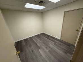 2851 Simpson Rd, Richmond, BC à louer Photo intérieure- Image 2 de 7