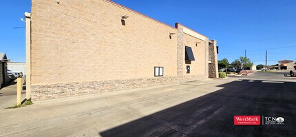 6015 82nd St, Lubbock, TX for lease Interior Photo- Image 2 of 9
