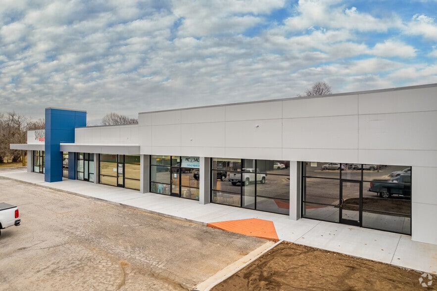 1845 E Turner Blvd, Springfield, MO à louer - Photo du bâtiment - Image 3 de 4