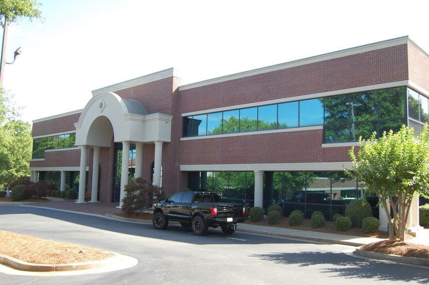 6230 Shiloh Rd, Alpharetta, GA à louer - Photo du bâtiment - Image 2 de 30