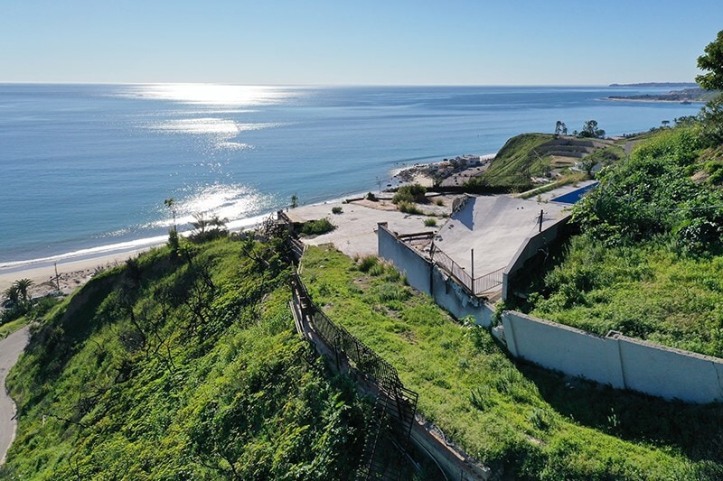 21488 Calle del Barco, Malibu, CA à vendre - Photo du bâtiment - Image 3 de 10