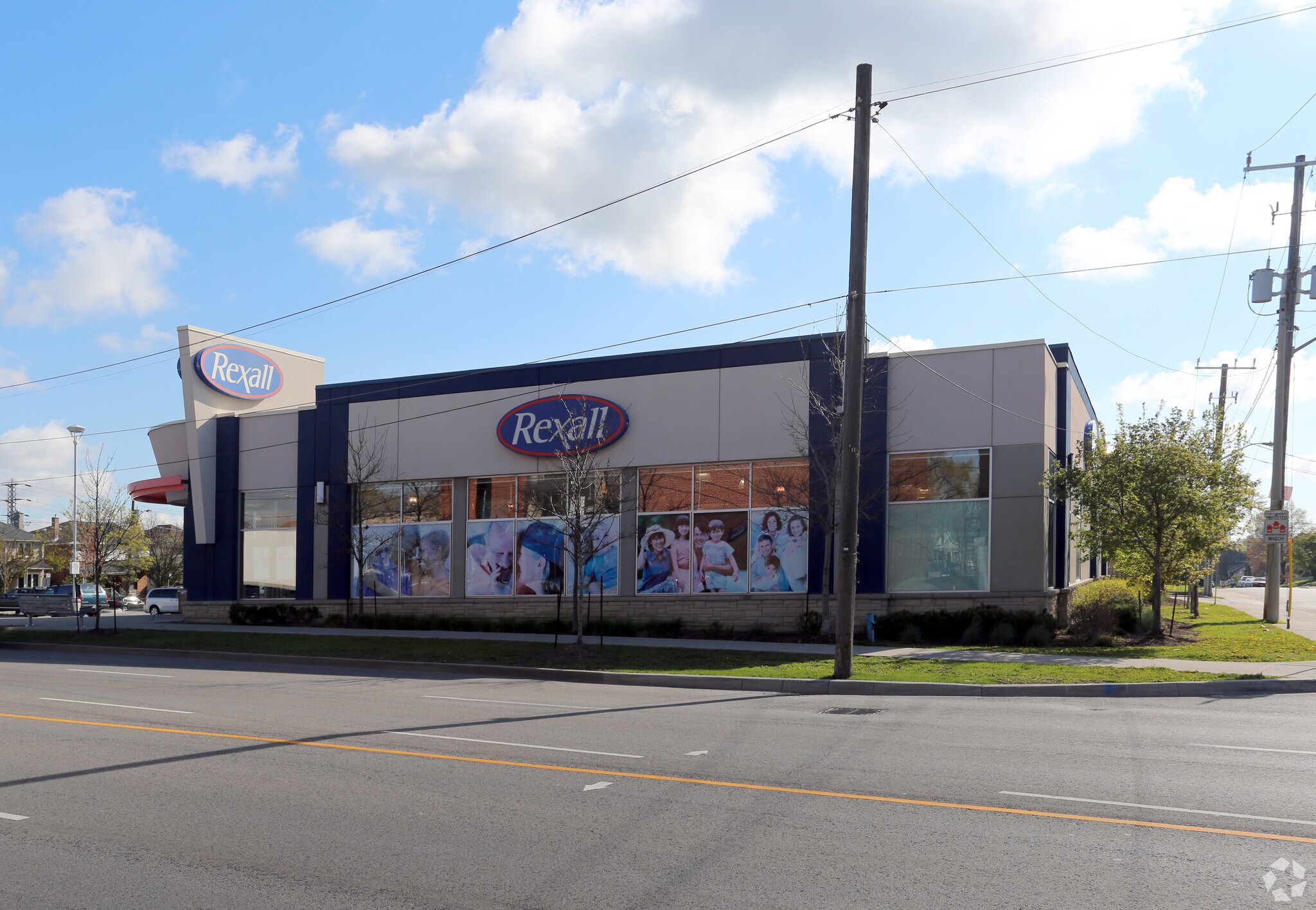 2409 Dufferin St, Toronto, ON for sale Primary Photo- Image 1 of 1