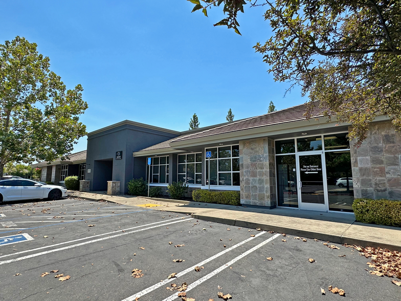 951 Reserve Dr, Roseville, CA for lease - Building Photo - Image 1 of 31