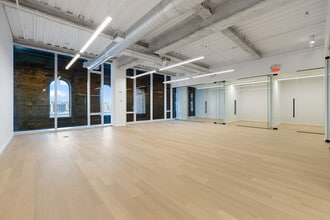 300 Kent Ave, Brooklyn, NY for lease Building Photo- Image 1 of 7