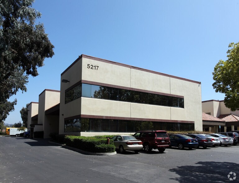5217 Verdugo Way, Camarillo, CA à vendre - Photo du bâtiment - Image 3 de 4