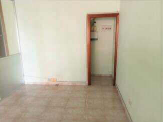 Plus de détails pour Multi-résidentiel à vendre