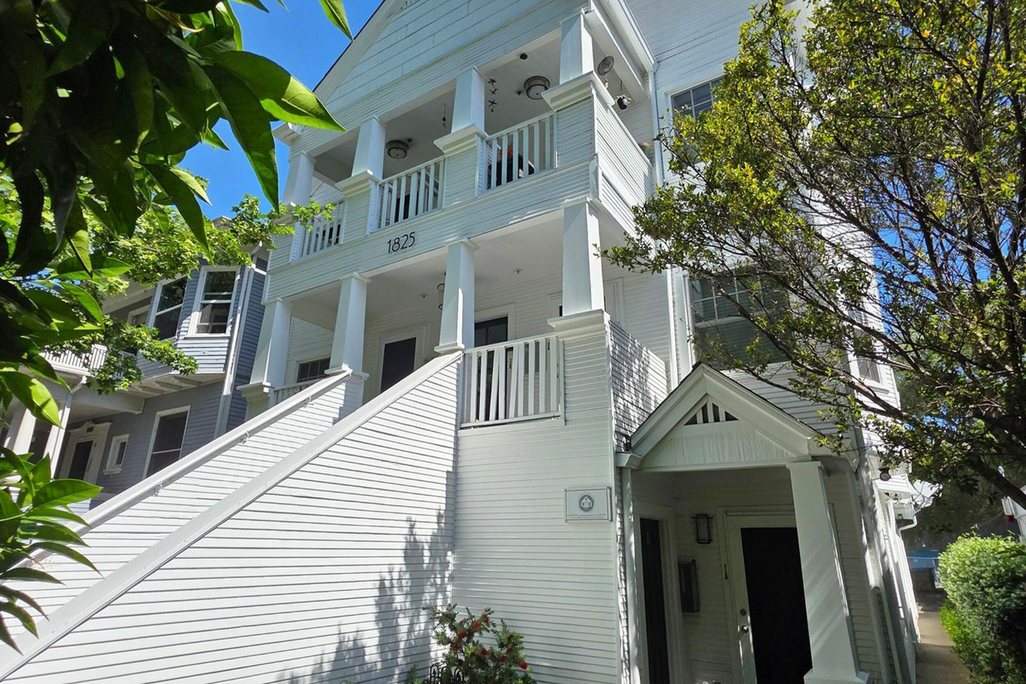 1825 Capitol Ave, Sacramento, CA à vendre Photo du bâtiment- Image 1 de 8