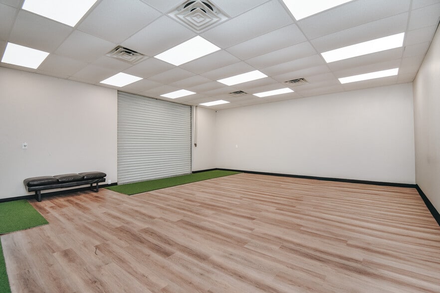 305 Sam Houston Dr, Victoria, TX for lease - Building Photo - Image 3 of 12
