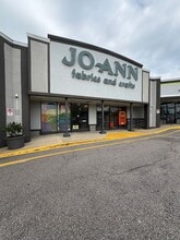 4516 Durham Chapel Hill Blvd, Durham, NC à louer Photo du bâtiment- Image 1 de 11