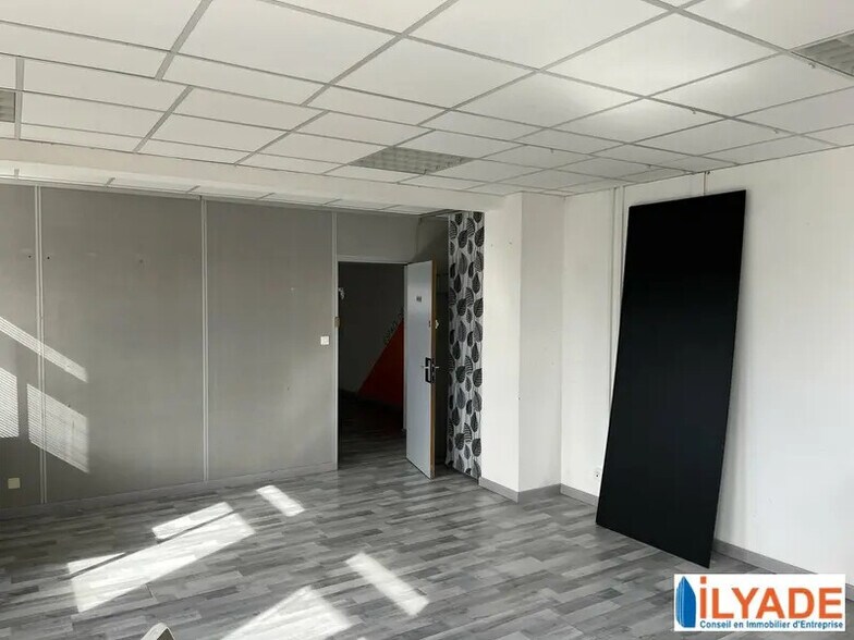 Provence, Aix-en-Provence for lease - Interior Photo - Image 3 of 3