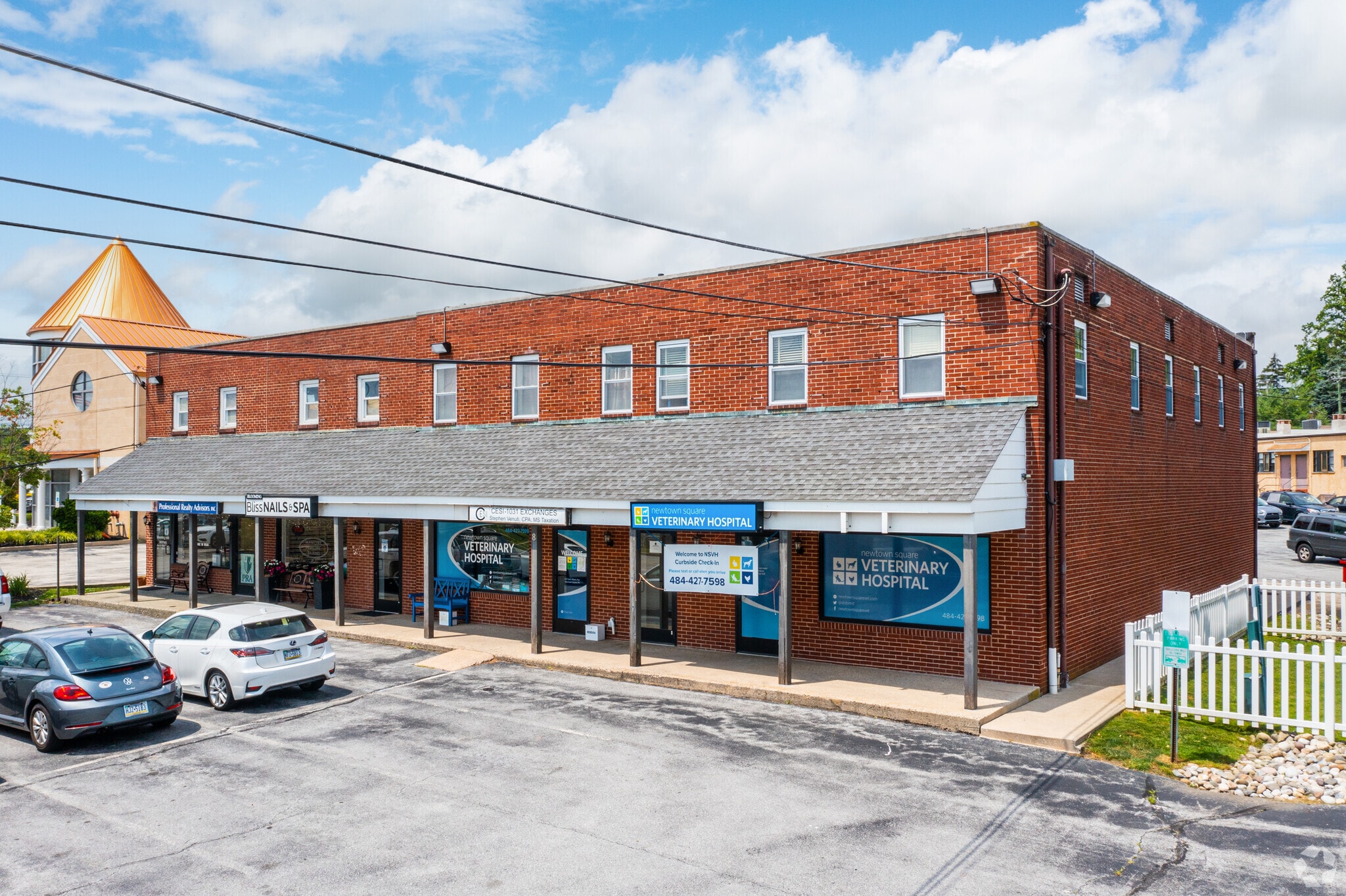 2-12 Saint Albans Ave, Newtown Square, PA for lease Primary Photo- Image 1 of 7