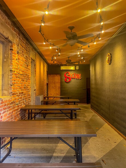 353 Royal Hawaiian Ave, Honolulu, HI à louer - Photo intérieure - Image 2 de 7