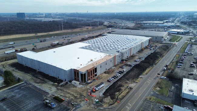 More details for 2300 Warrenville Rd, Downers Grove, IL - Industrial for Lease