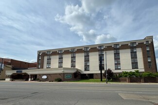 Plus de détails pour 116 Park Ave W, Mansfield, OH - Services hôteliers à vendre