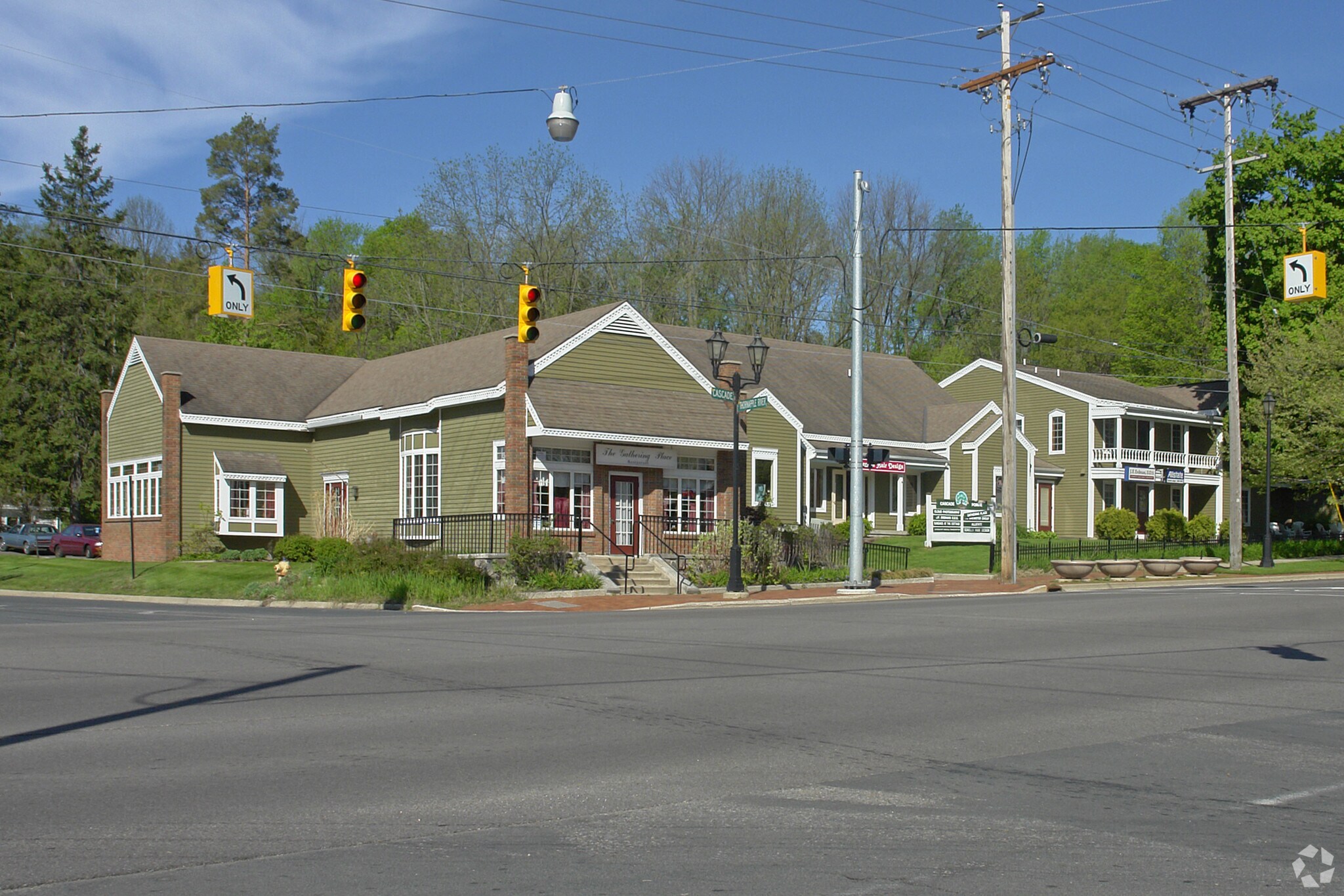 6886 Cascade Rd SE, Grand Rapids, MI à louer Photo principale- Image 1 de 6