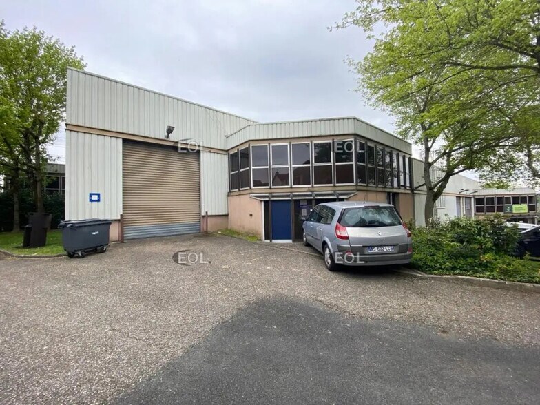 Flex in Palaiseau for lease - Building Photo - Image 3 of 4