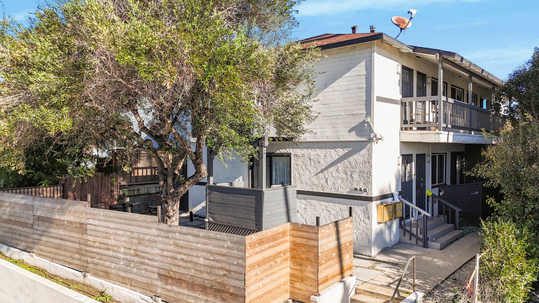 240 3rd Ave, Venice, CA for sale Primary Photo- Image 1 of 23