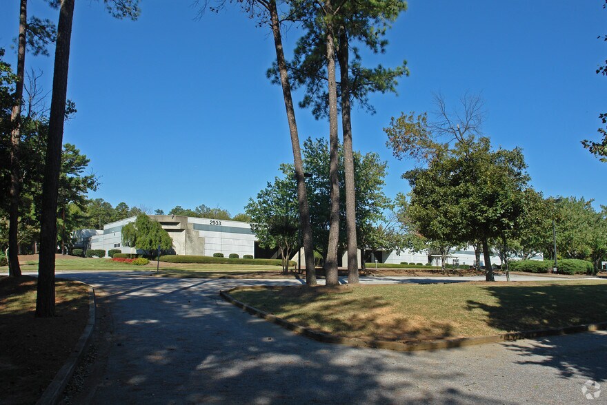 2933 Miller Rd, Decatur, GA à louer - Photo du bâtiment - Image 1 de 3