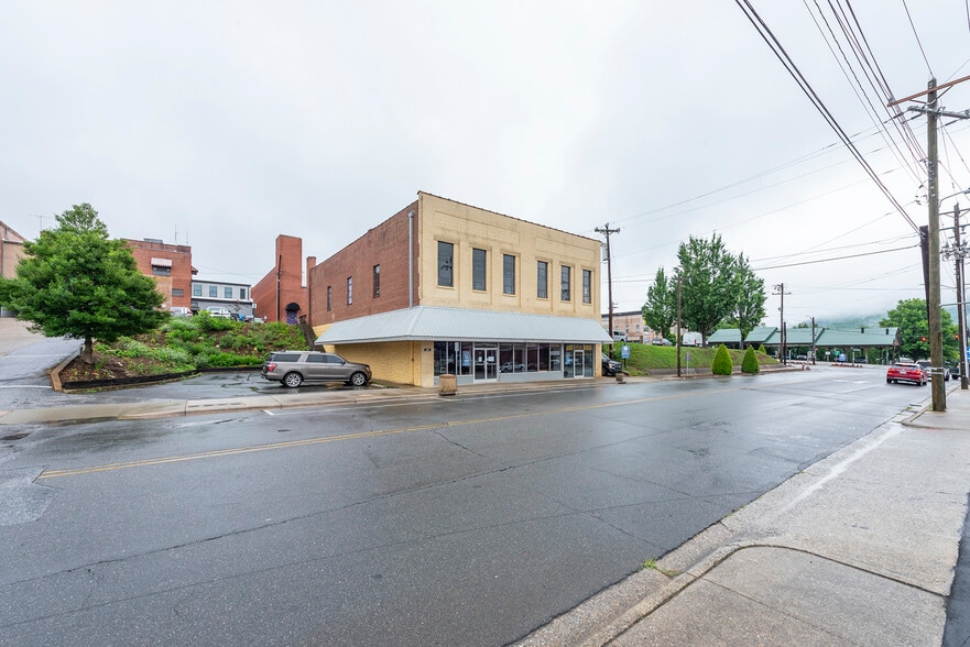 34 N Logan St, Marion, NC for lease - Building Photo - Image 3 of 23