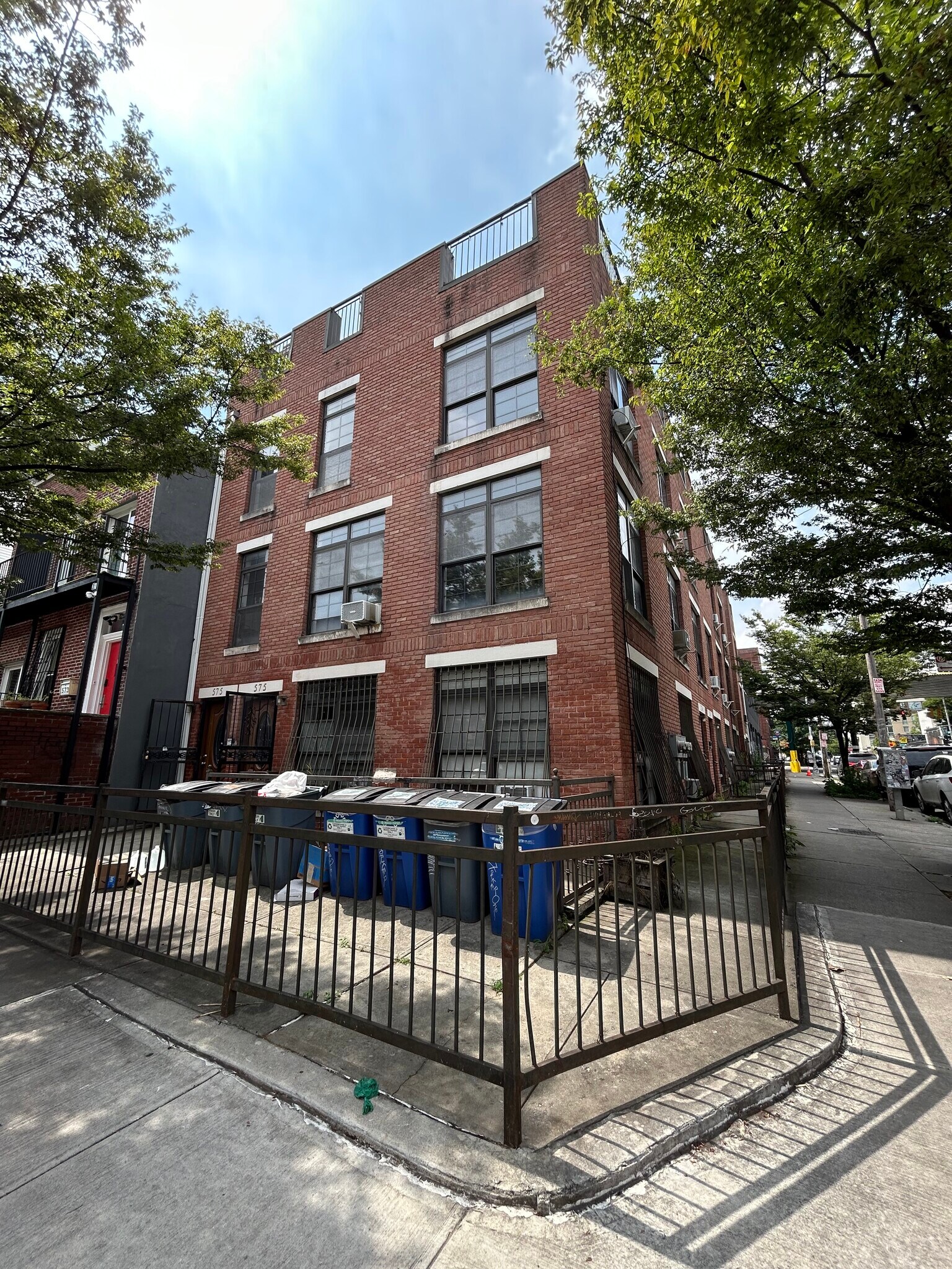 230 Evergreen Ave, Brooklyn, NY à vendre Photo principale- Image 1 de 23