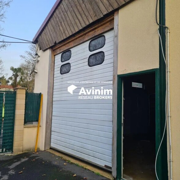 Industrial in Andilly for lease - Building Photo - Image 1 of 3