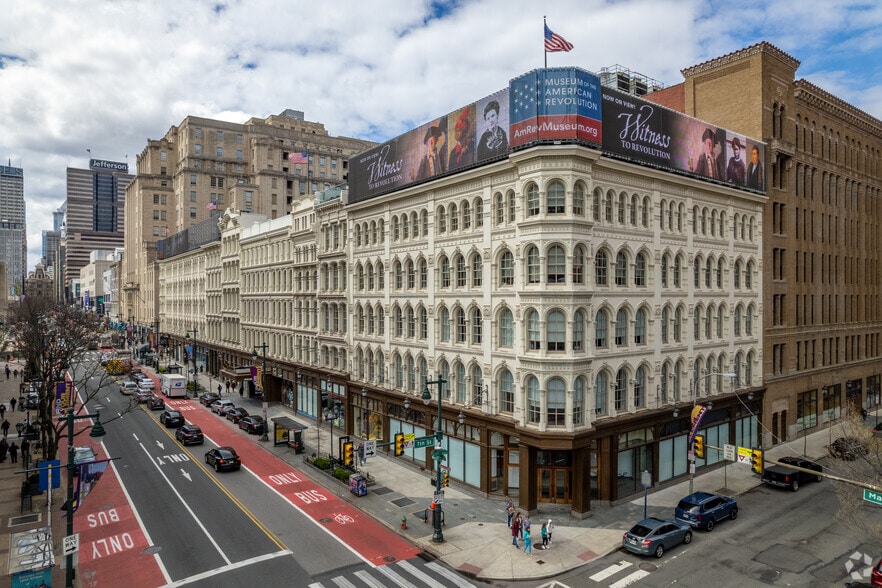 701 Market St, Philadelphia, PA à louer - Photo du bâtiment - Image 2 de 59