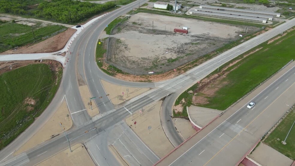 6317 Seymour Highway Hwy, Wichita Falls, TX à vendre - Vidéo sur l’inscription commerciale - Image 2 de 10