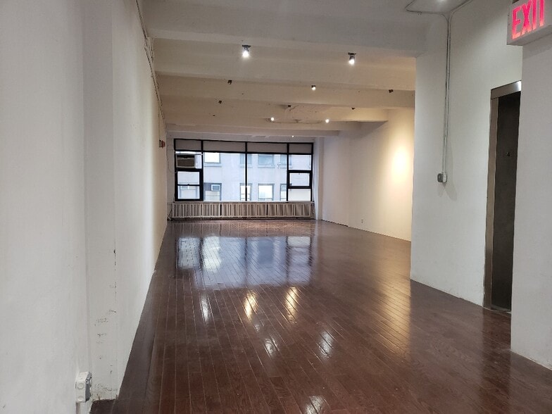 153 W 36th St, New York, NY for lease - Interior Photo - Image 3 of 9