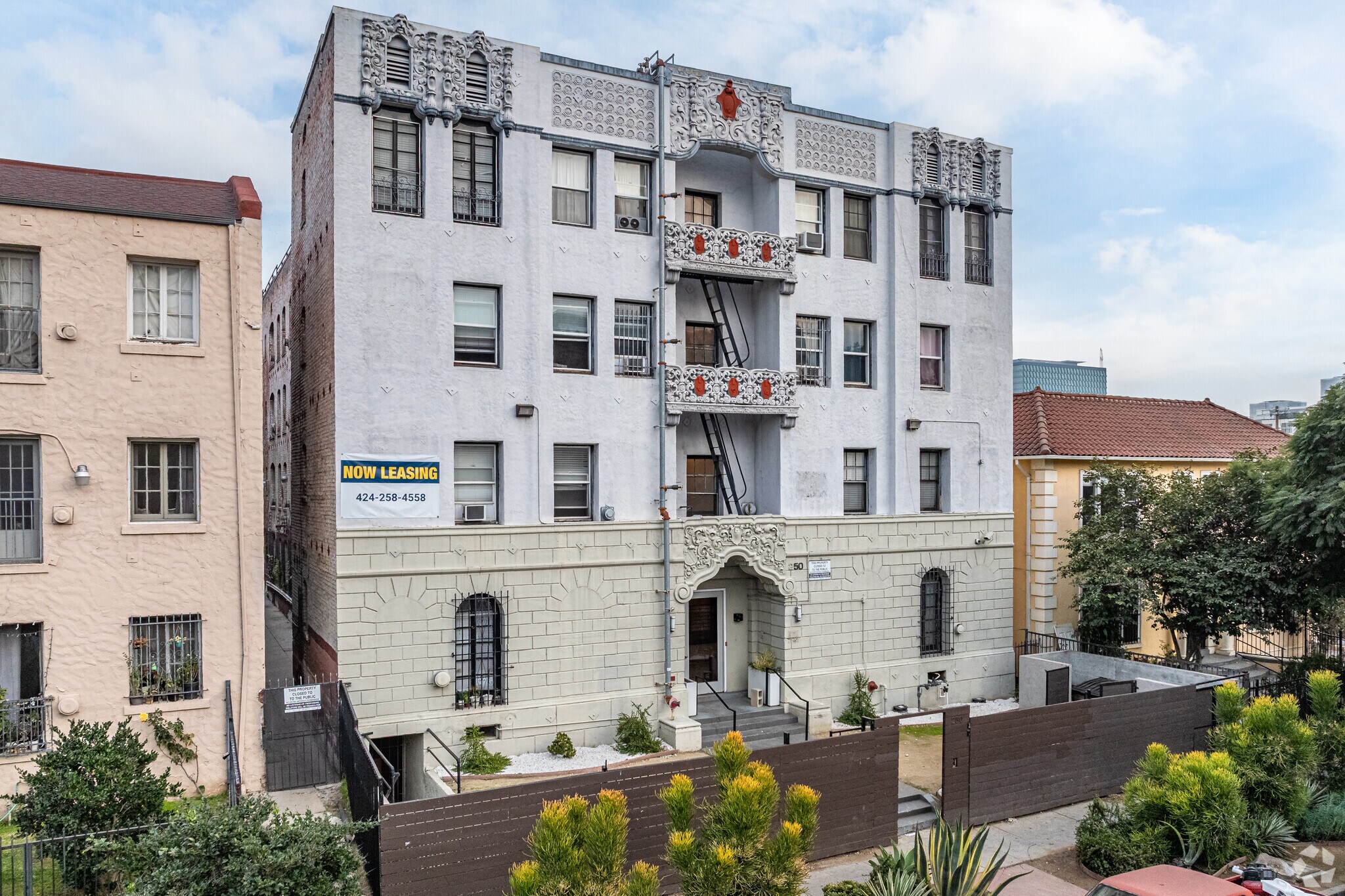 250 S Kenmore Ave, Los Angeles, CA for sale Primary Photo- Image 1 of 1