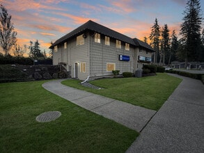 9623 32nd St SE, Lake Stevens, WA for lease Interior Photo- Image 1 of 5