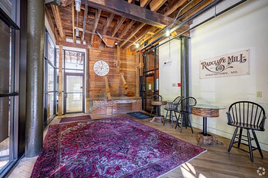 Rare Historical Retail & Office portefeuille de 2 propriétés à vendre sur LoopNet.ca - Photo du bâtiment - Image 3 de 28