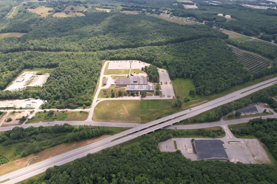 1775 Lisbon St, Lewiston, ME à louer - Photo principale - Image 1 de 2